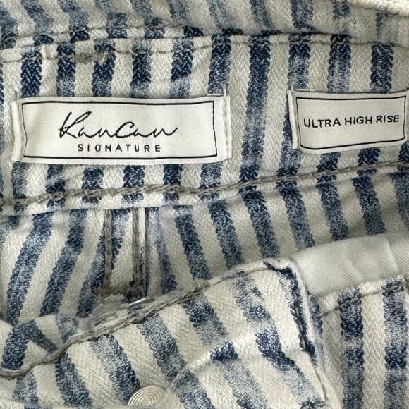 KanCan Signature Ultra high rise shorts - Picture 4 of 9